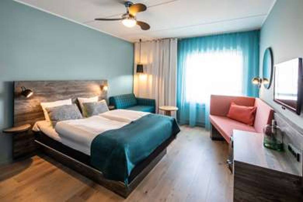 QUALITY HOTEL THE REEF 1