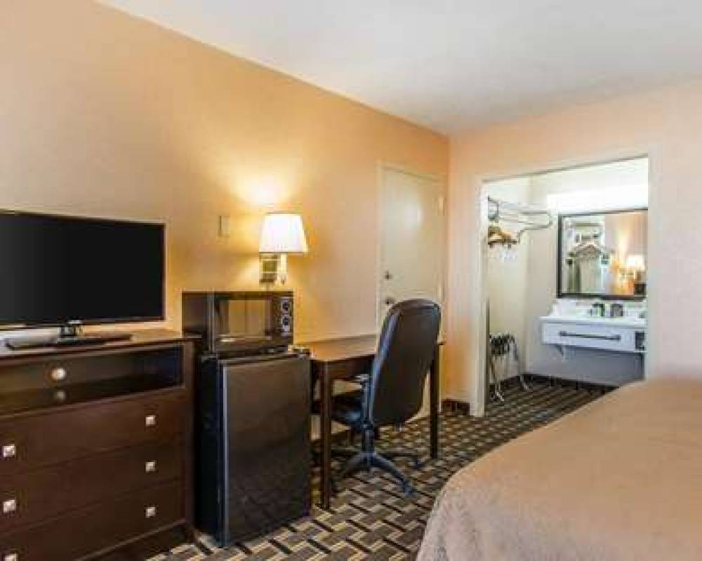 Quality Inn Ada 5