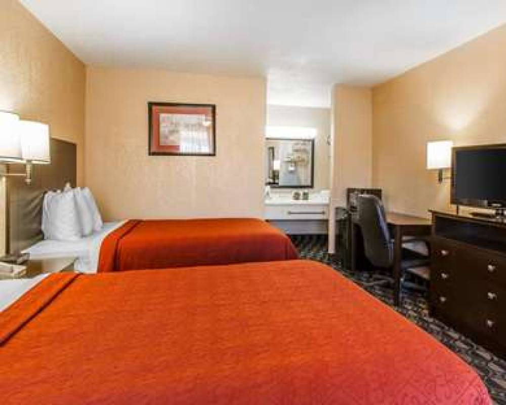 Quality Inn Ada 10