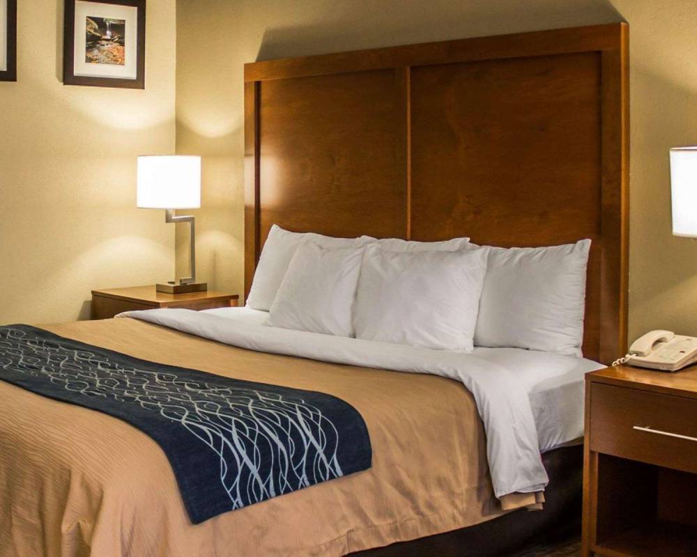 QUALITY INN AKRON 7