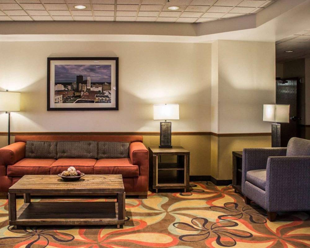 QUALITY INN AKRON 10