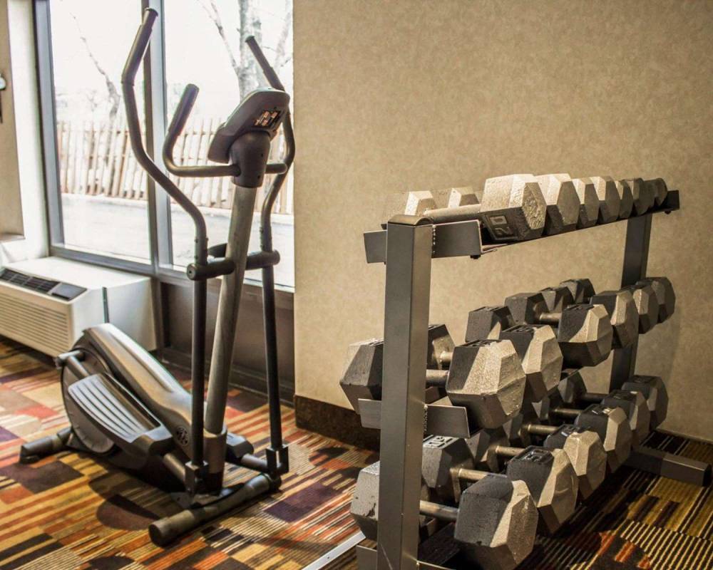 QUALITY INN AKRON 6