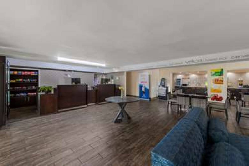 Quality Inn And Suites Airport 3