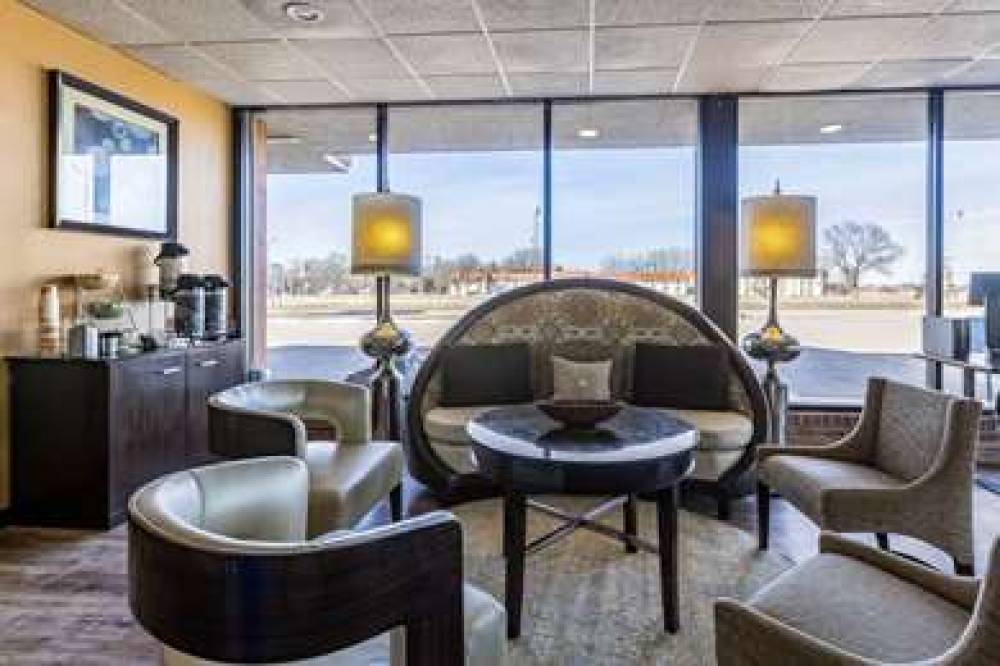 QUALITY INN AND SUITES ALBERT LEA 4