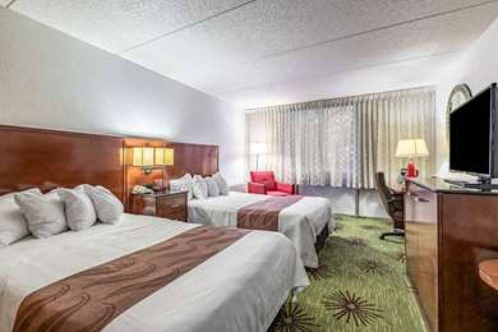 QUALITY INN AND SUITES ALBERT LEA 10