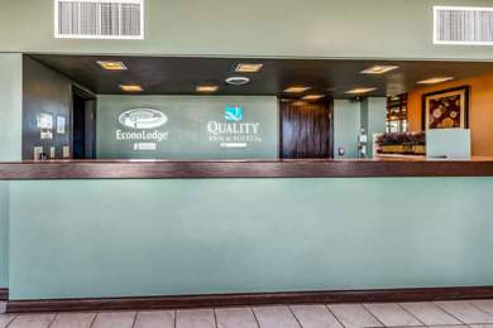 QUALITY INN AND SUITES ALBERT LEA 3
