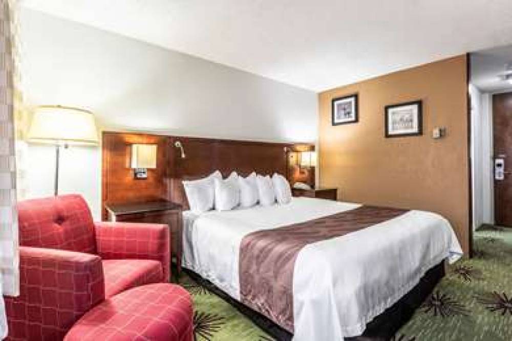 QUALITY INN AND SUITES ALBERT LEA 9