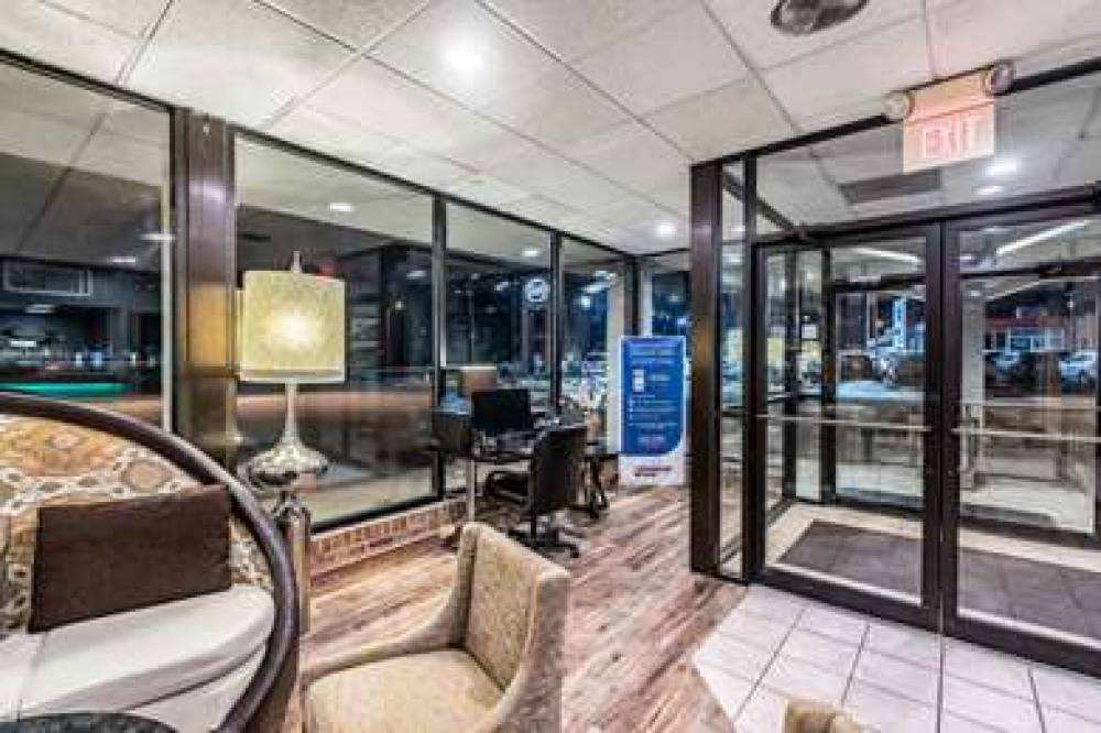 QUALITY INN AND SUITES ALBERT LEA 6