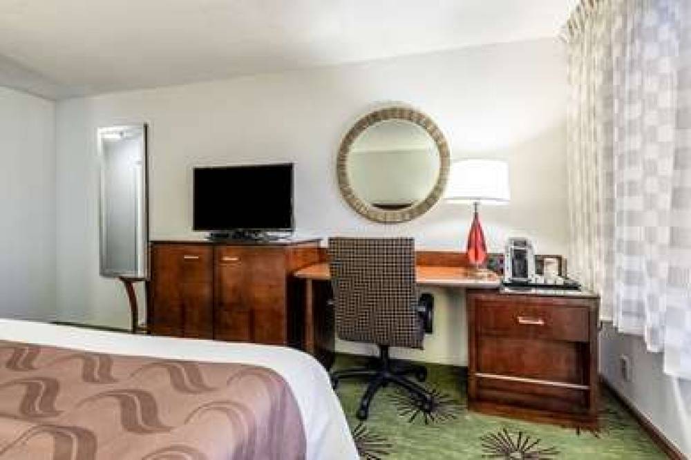 QUALITY INN AND SUITES ALBERT LEA 8