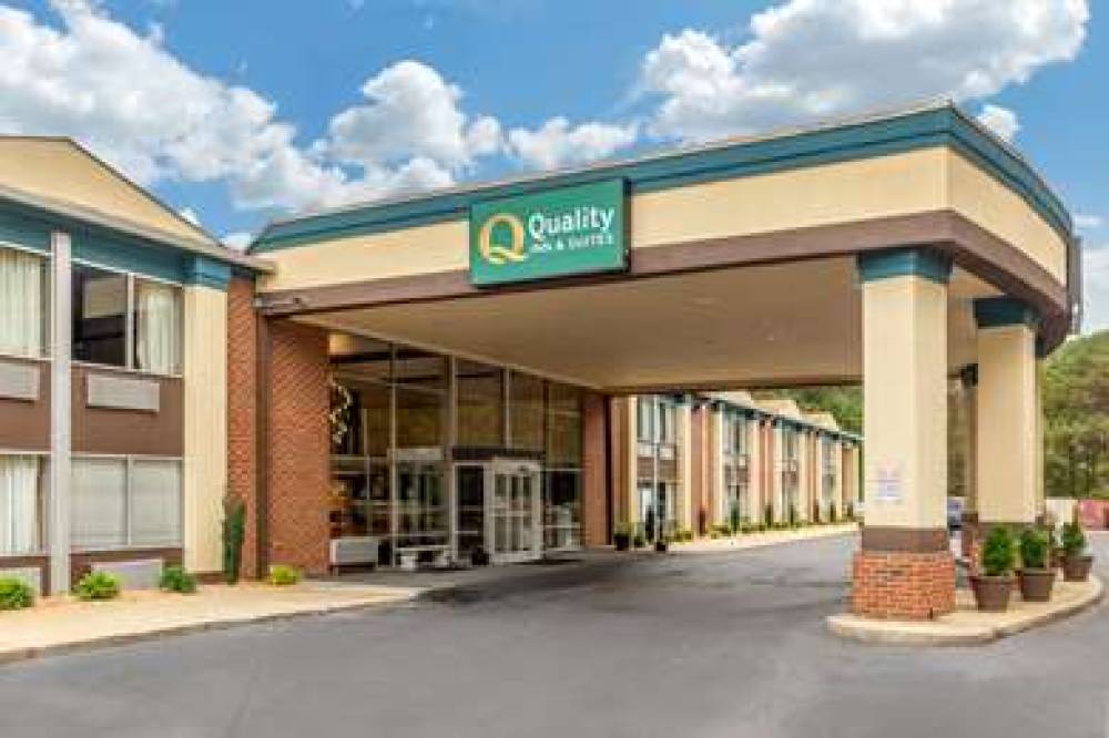 QUALITY INN AND SUITES APEX 3