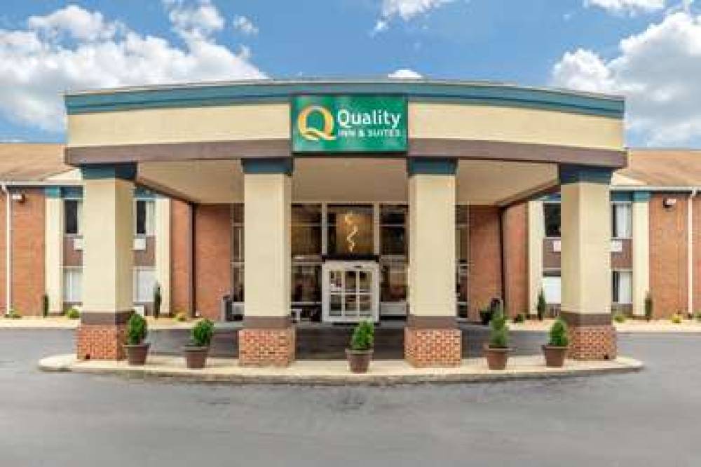 QUALITY INN AND SUITES APEX 2