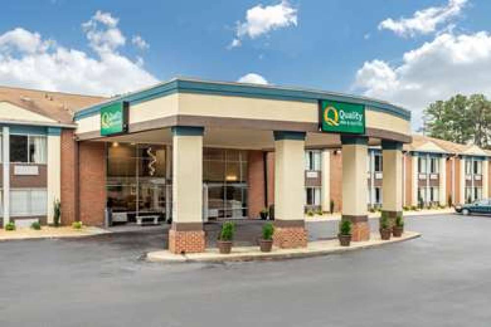 QUALITY INN AND SUITES APEX 1