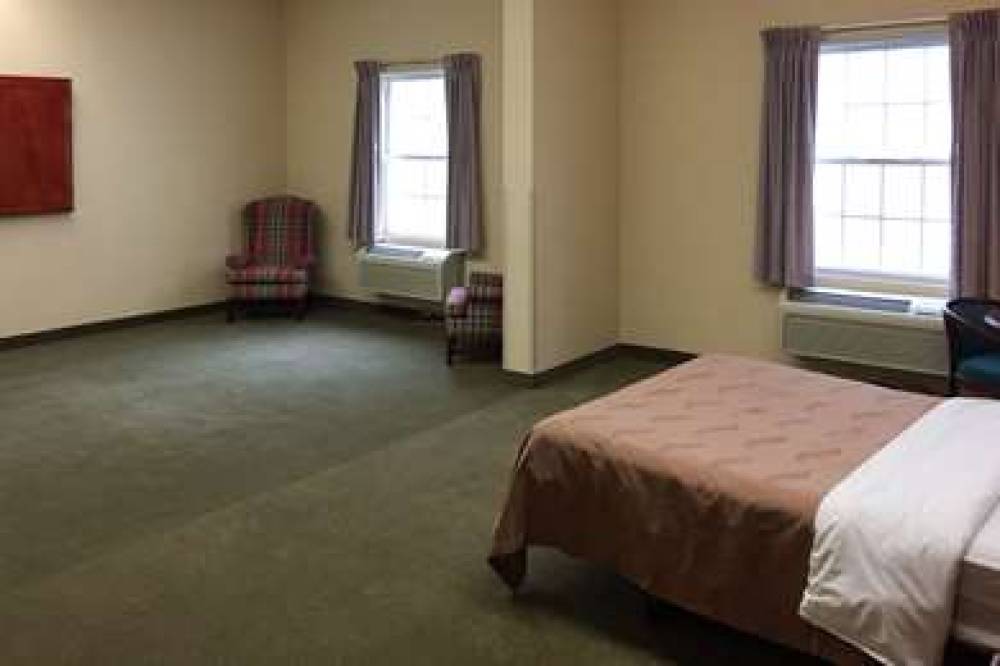 Quality Inn And Suites Bellville - Mansfield 8