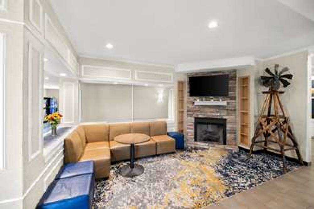 QUALITY INN AND SUITES BIG SPRING 6