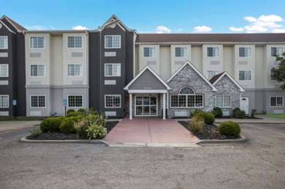 QUALITY INN AND SUITES BLUE SPRINGS 1