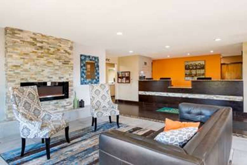 QUALITY INN AND SUITES BRANDENBURG 7