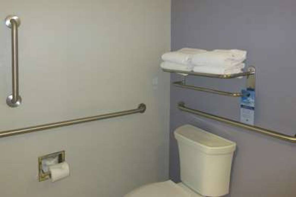 QUALITY INN AND SUITES CALDWELL 8