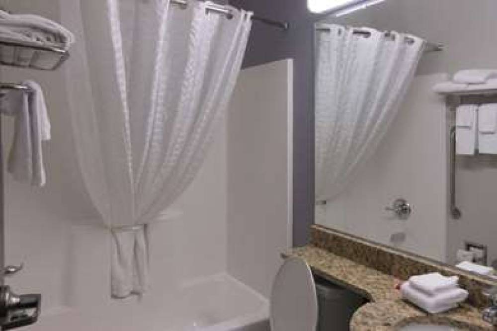 QUALITY INN AND SUITES CALDWELL 10
