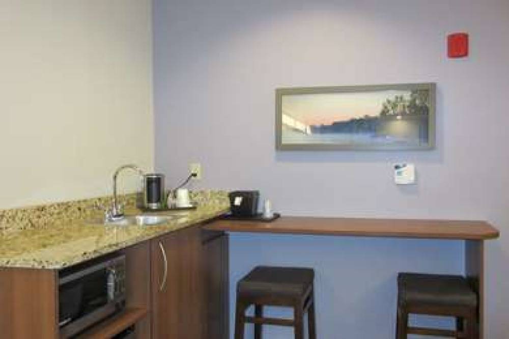 QUALITY INN AND SUITES CALDWELL 5