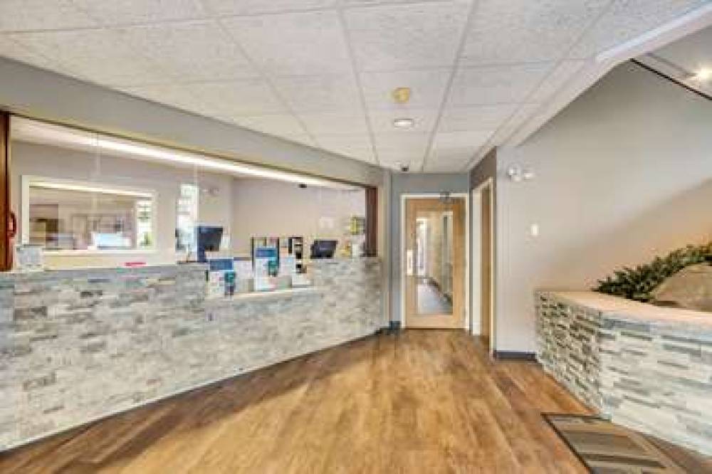 QUALITY INN AND SUITES GORHAM 7