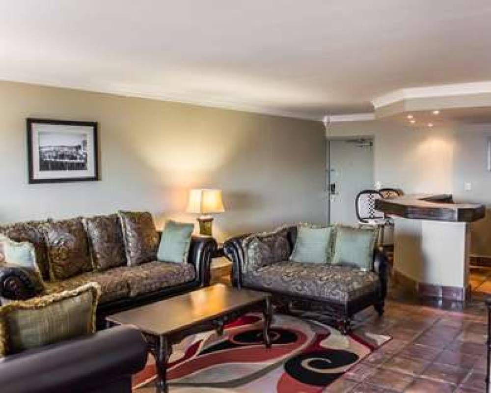 Quality Inn And Suites Gulf Breeze 10