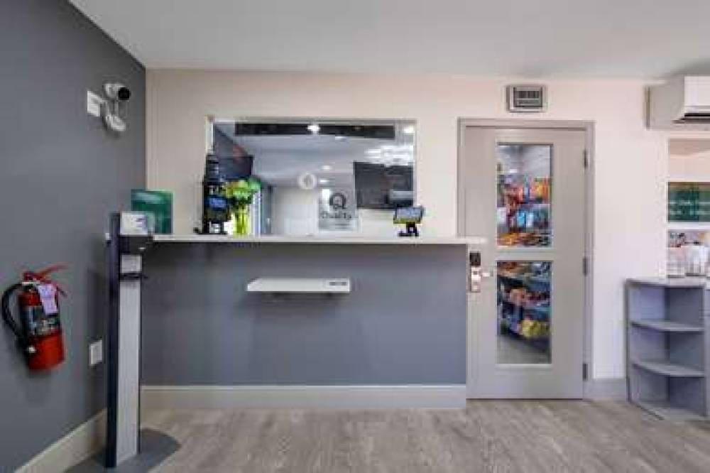 QUALITY INN AND SUITES HOLLYWOOD BO 9