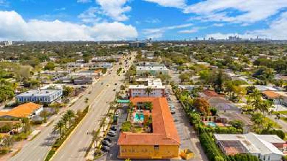 QUALITY INN AND SUITES HOLLYWOOD BO 5