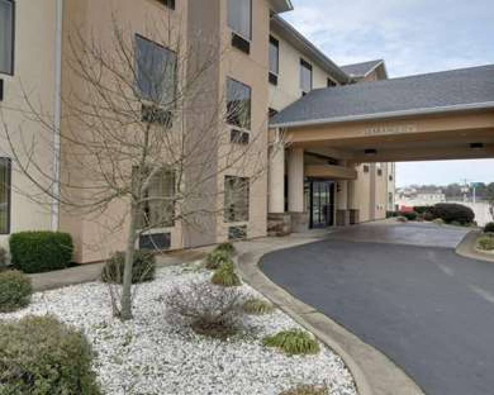 QUALITY INN AND SUITES MALVERN 1