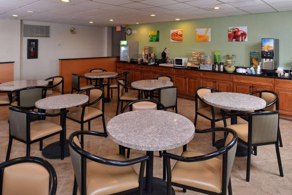 QUALITY INN AND SUITES MATTESON NEA 3