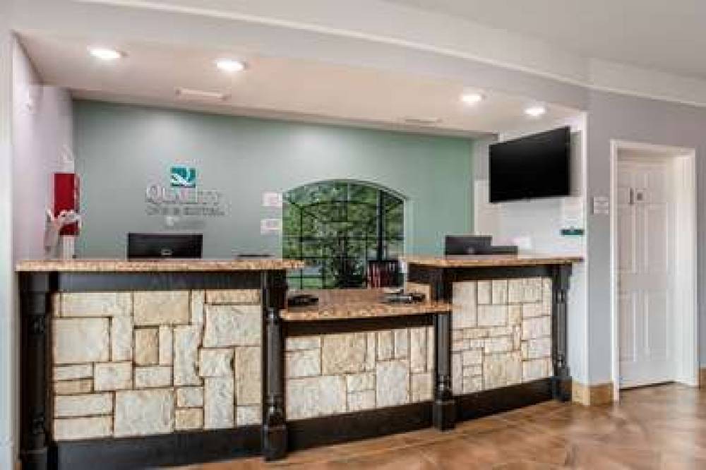 QUALITY INN AND SUITES MERCEDES 3