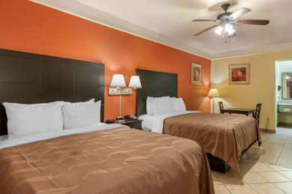 QUALITY INN AND SUITES MERCEDES 10