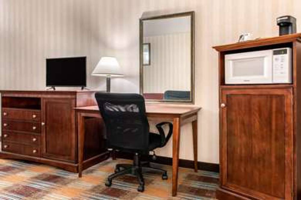 Quality Inn And Suites Miamisburg 6