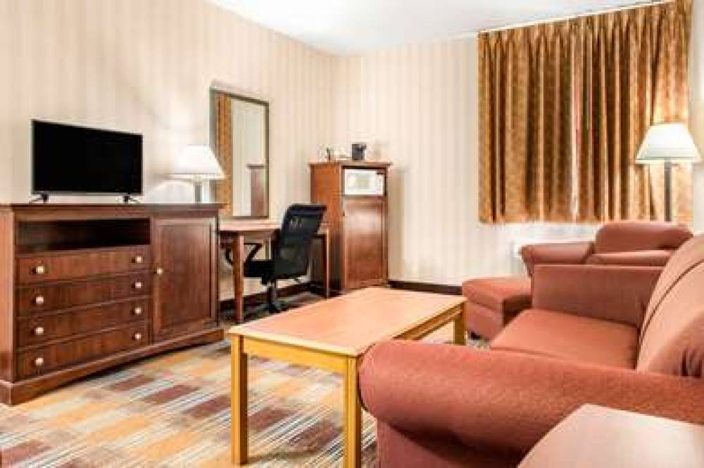 Quality Inn And Suites Miamisburg 5