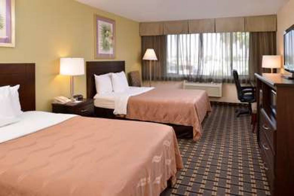 Quality Inn And Suites Montebello 8
