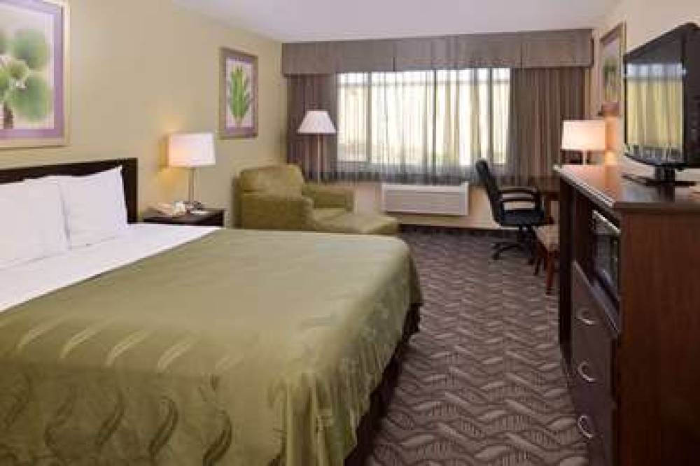 Quality Inn And Suites Montebello 10