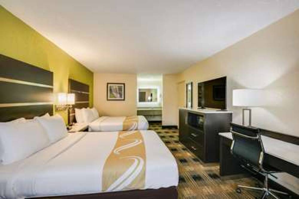 QUALITY INN AND SUITES MT CHALET 10