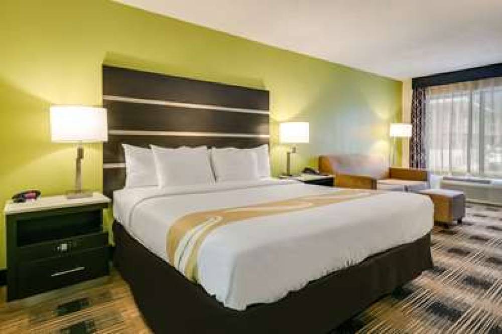 QUALITY INN AND SUITES MT CHALET 9