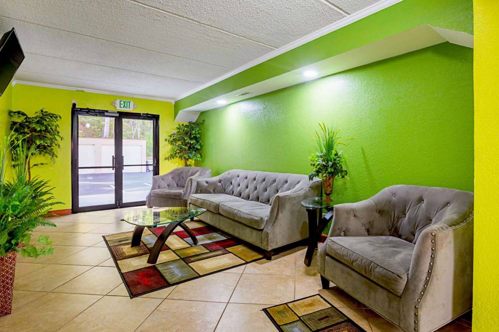 QUALITY INN AND SUITES NEAR SIX FLA 6