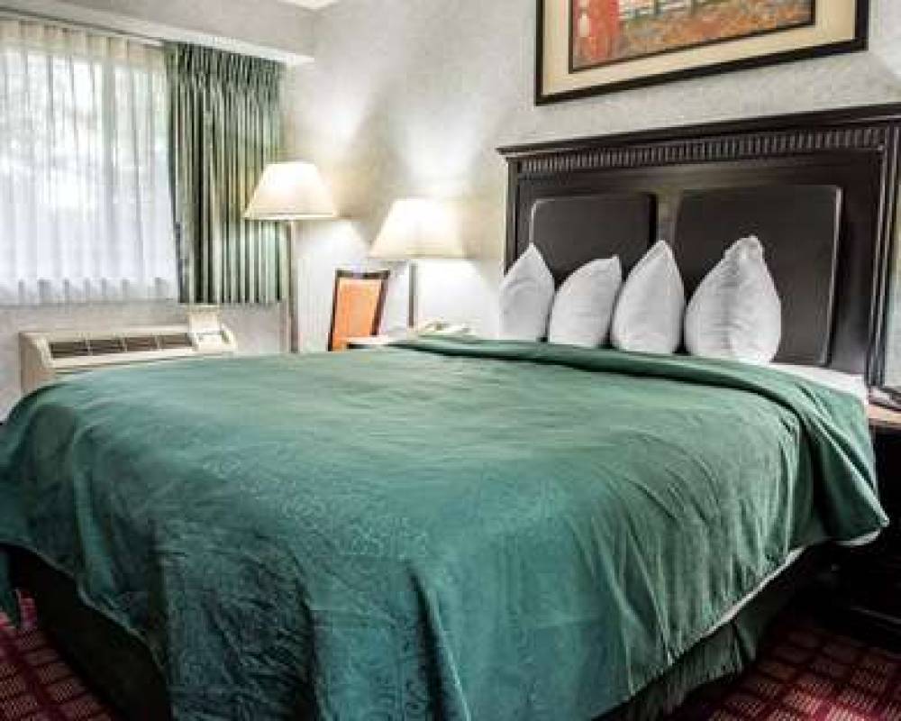 Quality Inn And Suites North 6