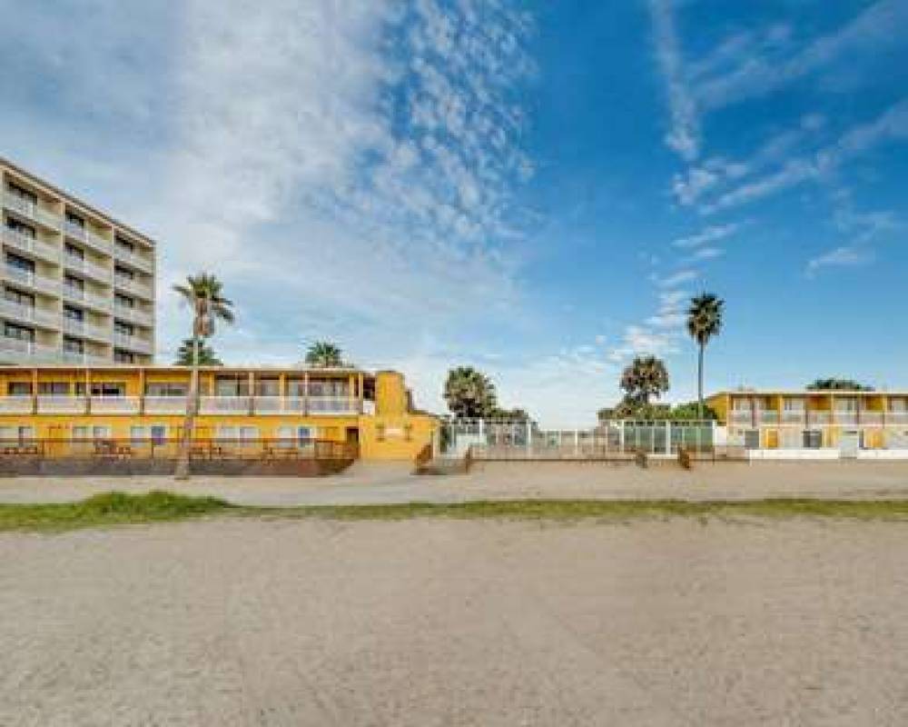 QUALITY INN AND SUITES ON THE BEACH 3