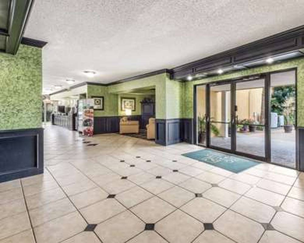 QUALITY INN AND SUITES ON THE BEACH 7