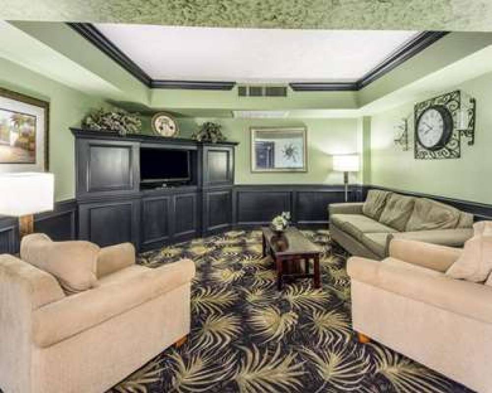 QUALITY INN AND SUITES ON THE BEACH 8