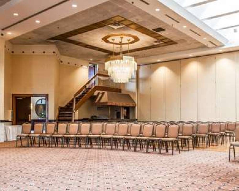 QUALITY INN AND SUITES ORLAND PARK 6