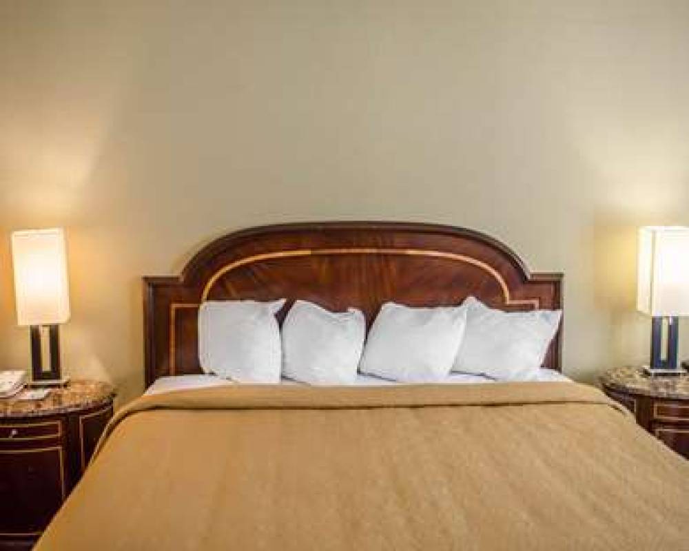 Quality Inn And Suites Pensacola 5