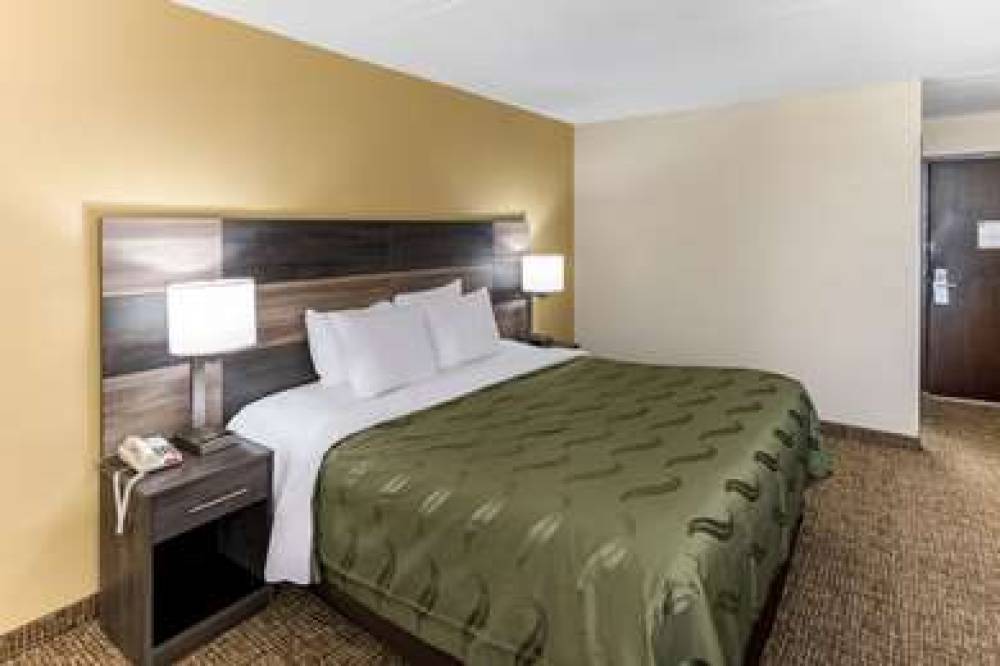 QUALITY INN AND SUITES PLATTSBURGH 8
