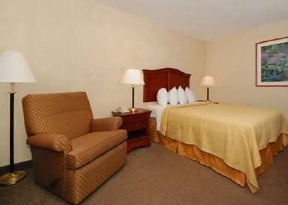 Quality Inn And Suites 8
