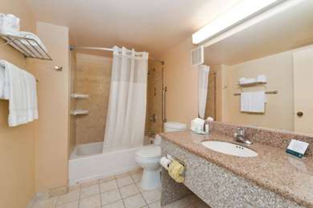 Quality Inn And Suites 6