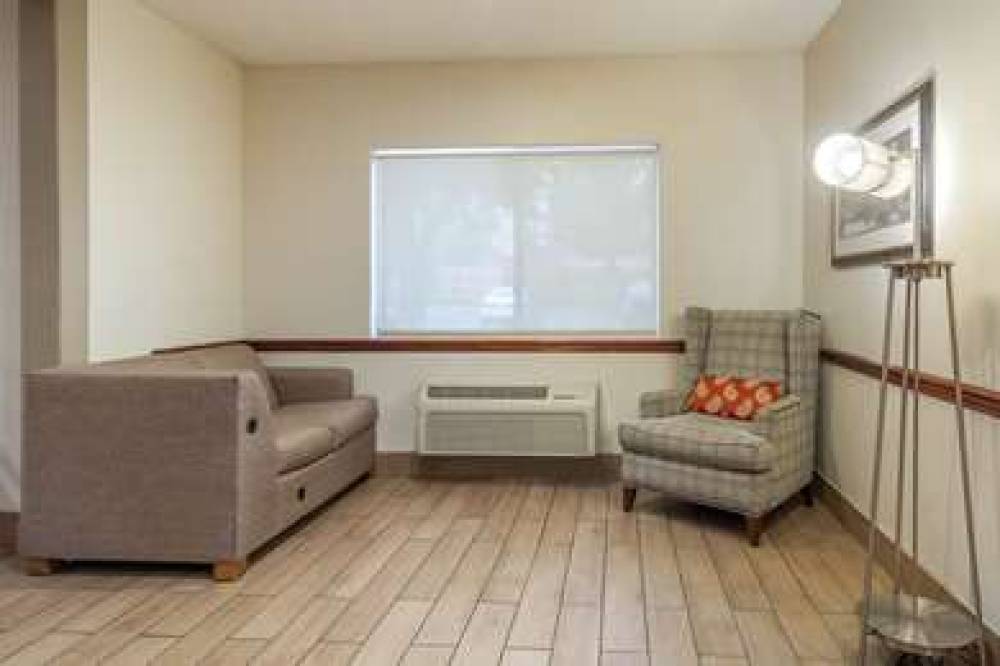 Quality Inn And Suites 3