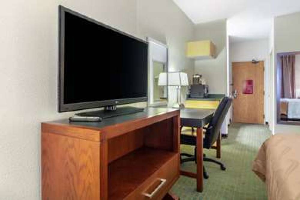 Quality Inn And Suites 6