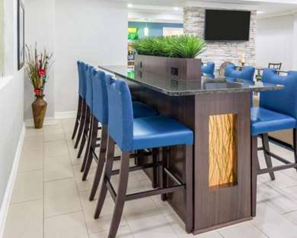 Quality Inn And Suites 9
